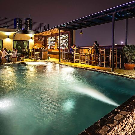 פנום פן Diamond Palace Resort & Sky Bar מראה חיצוני תמונה