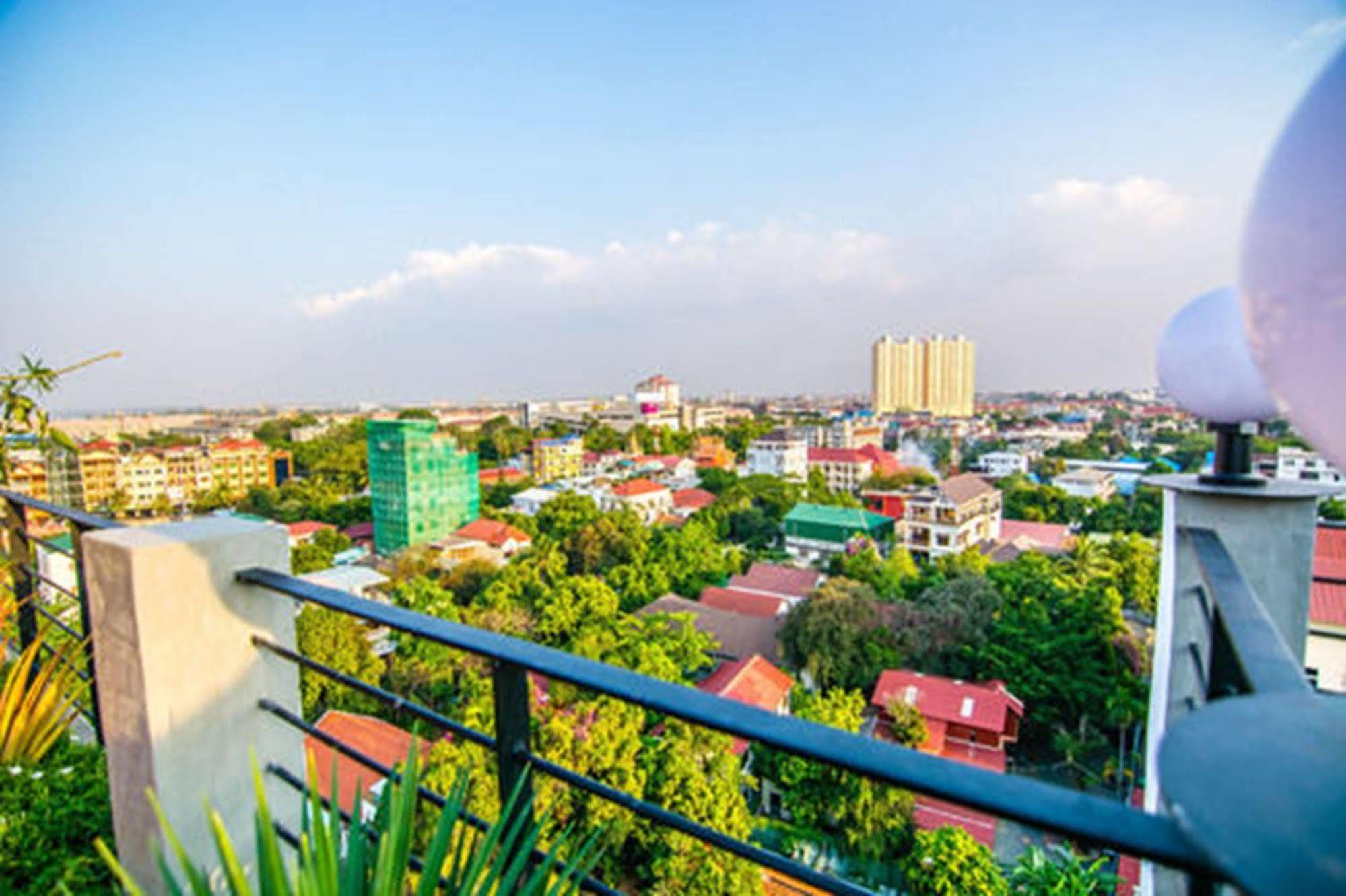 פנום פן Diamond Palace Resort & Sky Bar מראה חיצוני תמונה