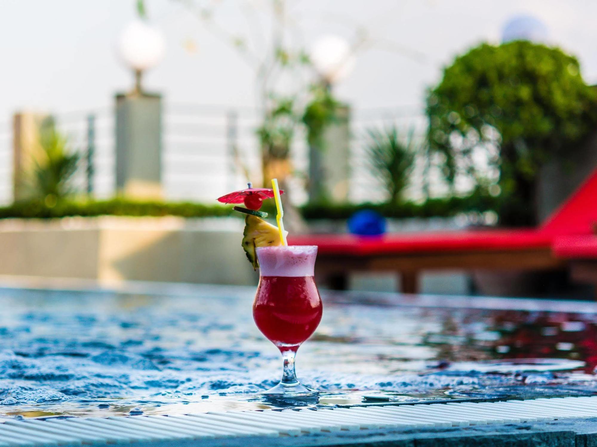 פנום פן Diamond Palace Resort & Sky Bar מראה חיצוני תמונה