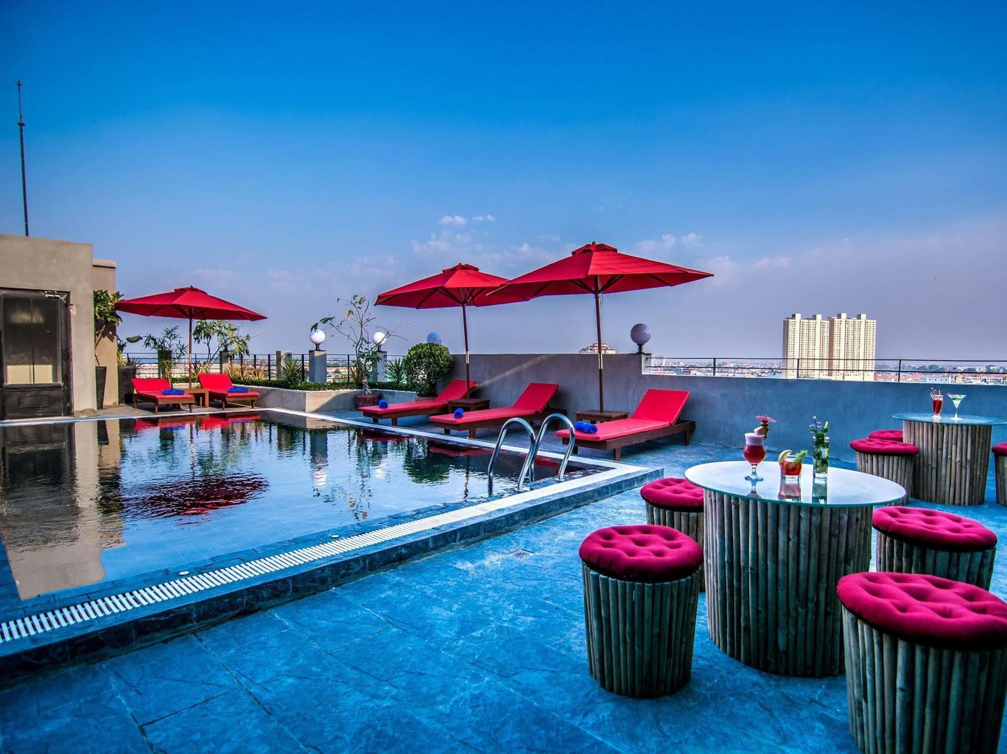 פנום פן Diamond Palace Resort & Sky Bar מראה חיצוני תמונה